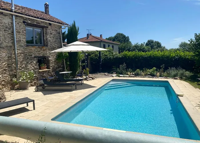 Hameau De Taur Pensión 3*